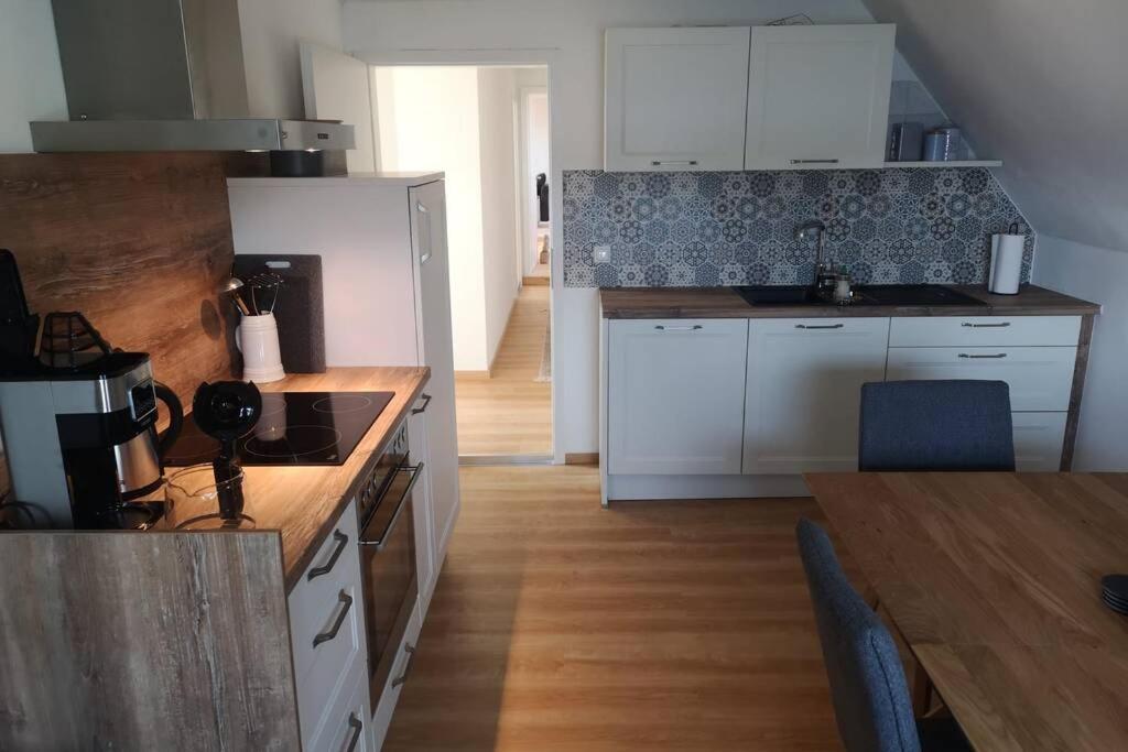 Ruhig Gelegene, Top Moderne Ferienwohnung - Hot Tub Und Sauna Gegen Aufpreis Neuhaus an Der Eger エクステリア 写真