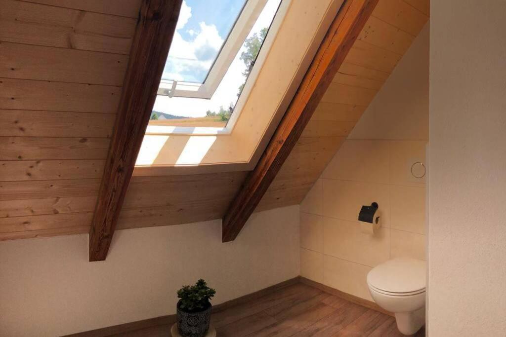 Ruhig Gelegene, Top Moderne Ferienwohnung - Hot Tub Und Sauna Gegen Aufpreis Neuhaus an Der Eger エクステリア 写真