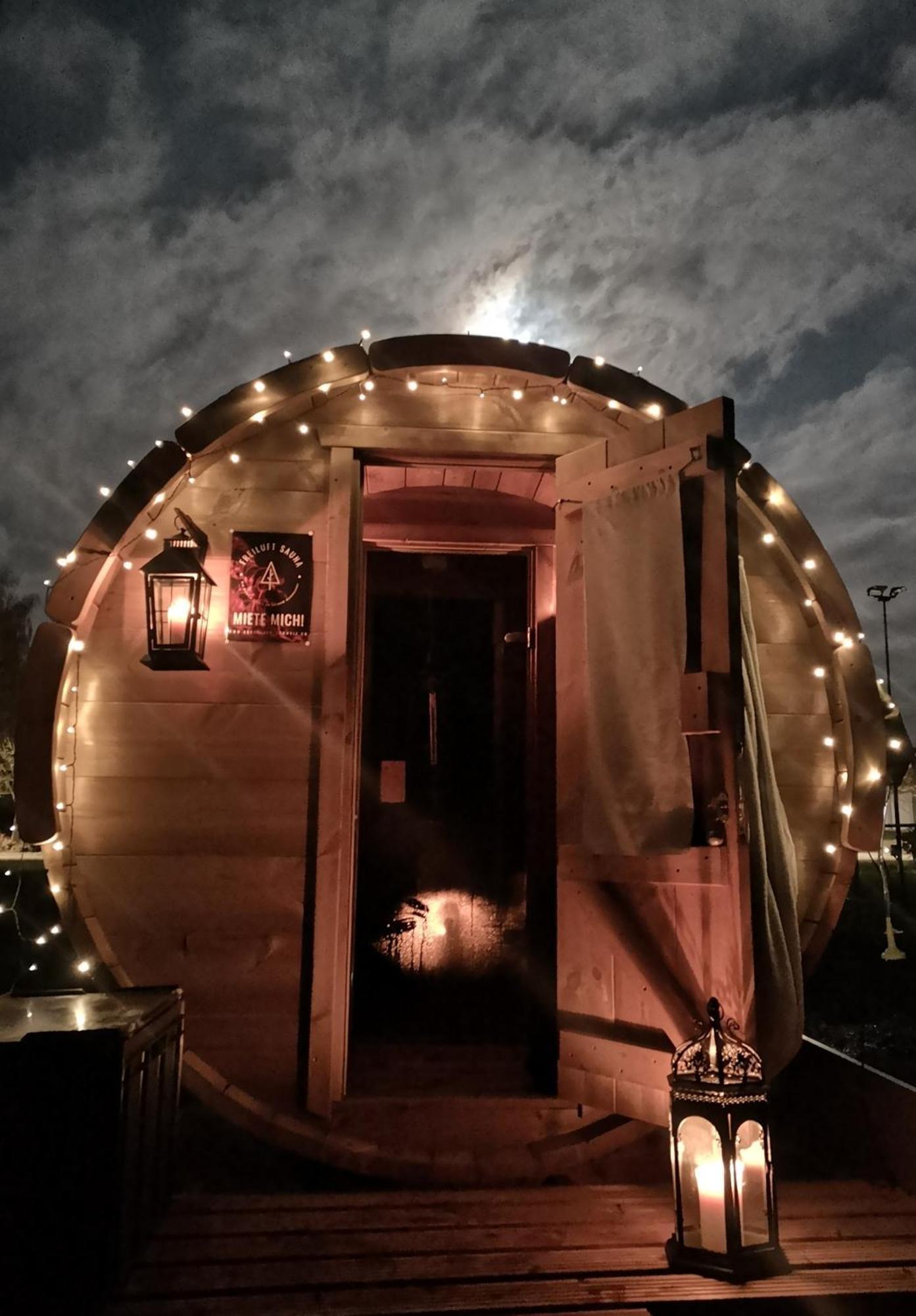 Ruhig Gelegene, Top Moderne Ferienwohnung - Hot Tub Und Sauna Gegen Aufpreis Neuhaus an Der Eger エクステリア 写真